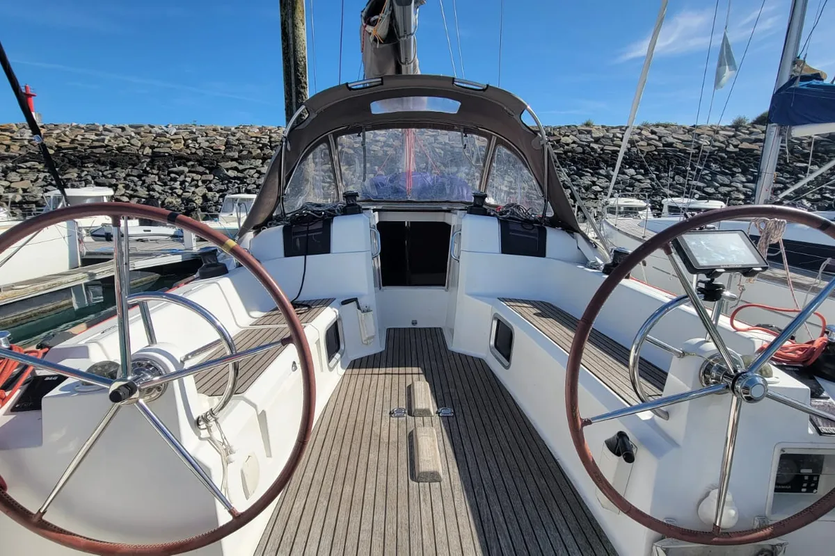 Cockpit of Grenat, a Jeanneau Sun Odyssey 379 sailboat at Saint-Cast-le-Guildo, France