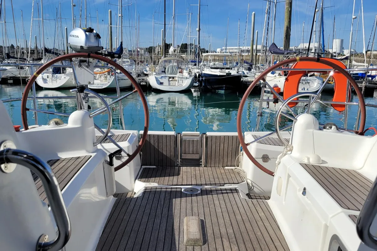 Cockpit of Grenat, a Jeanneau Sun Odyssey 379 sailboat at Saint-Cast-le-Guildo, France