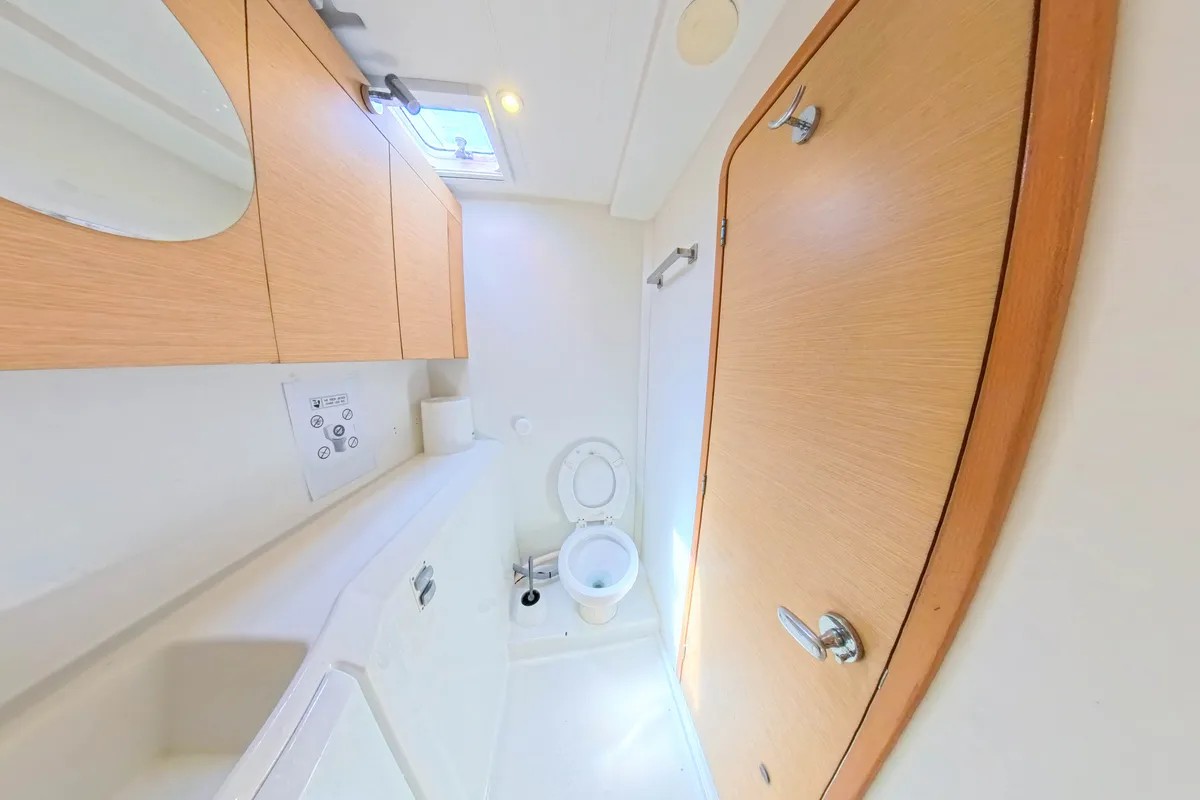 Head on Poe Reva, a Lagoon 400 S2 catamaran at Papeete, France