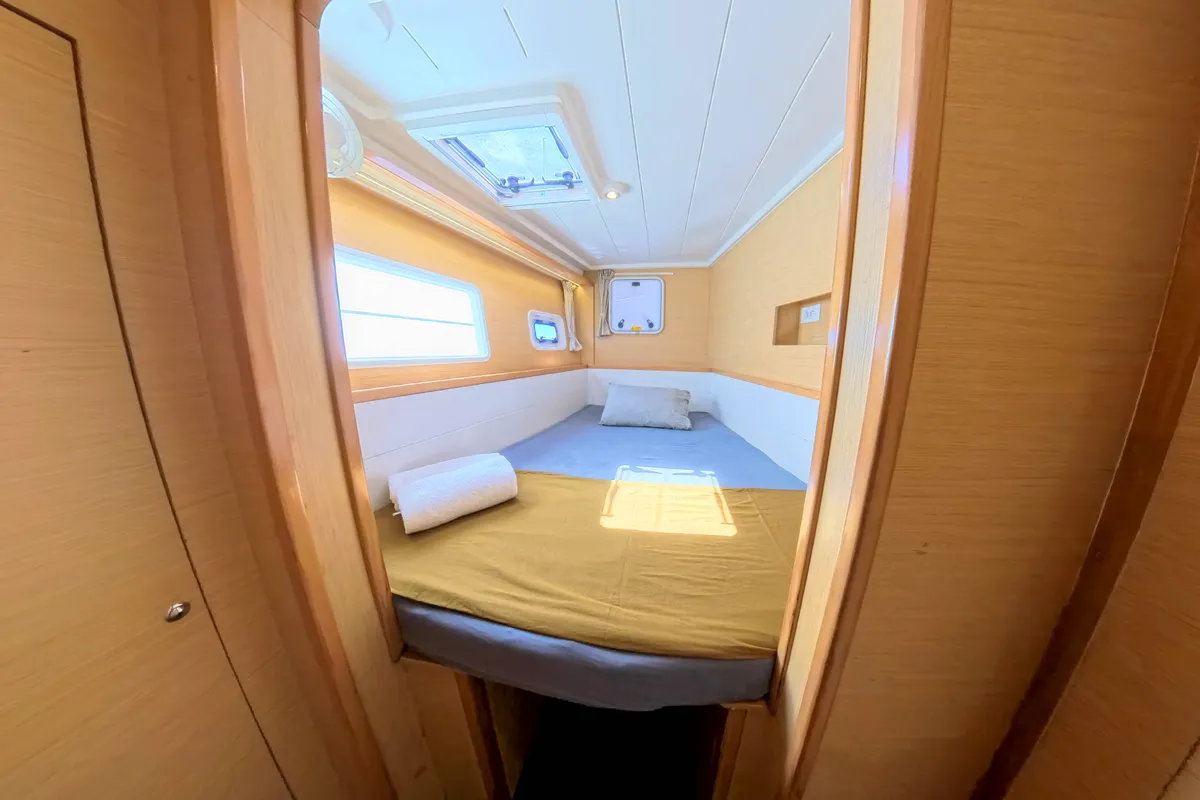 Cabin on Poe Reva, a Lagoon 400 S2 catamaran at Papeete, France