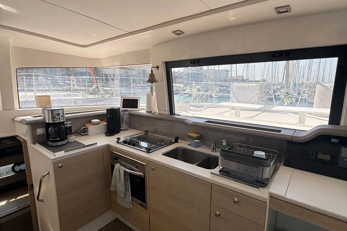 Bagatelle, a Bali 4.1 catamaran at Port de Sete, France