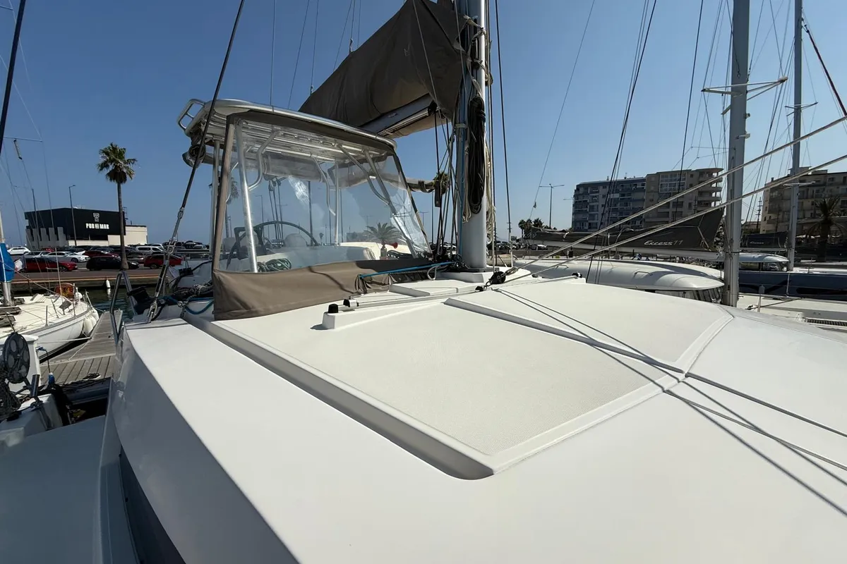 Bagatelle, a Bali 4.1 catamaran at Port de Sete, France