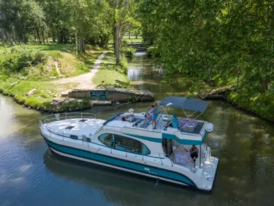 Cruiser Premium+ 4/6 Pers., a Nicols Quattro Fly C motorboat at Lübz, Germany