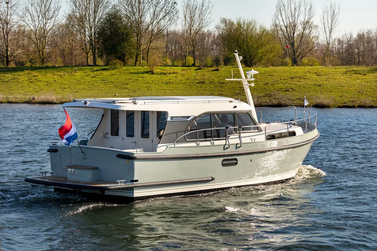 Exterior view of Tristan, a Linssen Grand Sturdy 29.9 Sedan motor yacht at Mirow, Germany