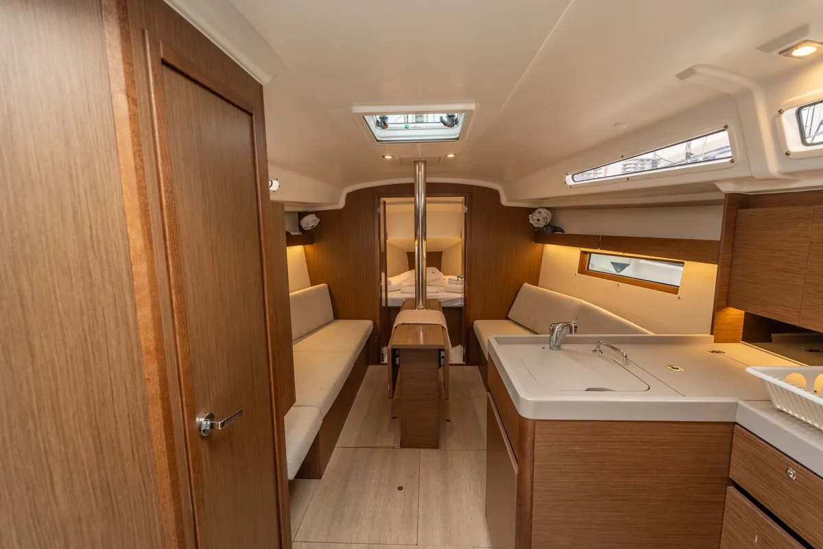 Salon of Pluto, a Beneteau Oceanis 34.1 sailboat at Salerno, Italy