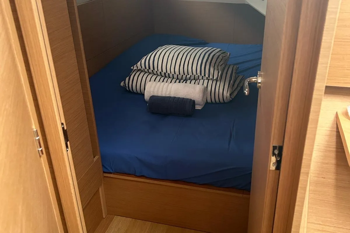 Cabin on Titzi, a Jeanneau Sun Odyssey 410 sailboat at Palma de Mallorca, Spain