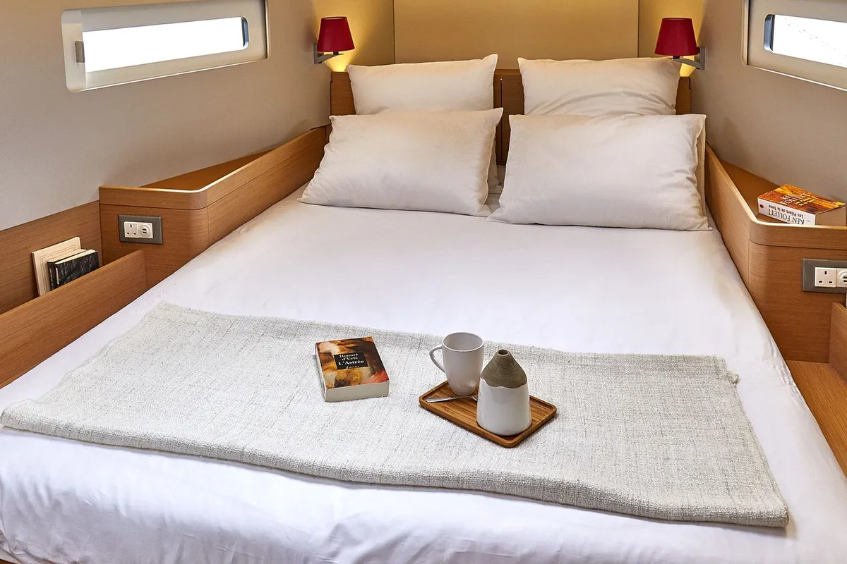 Cabin on Titzi, a Jeanneau Sun Odyssey 410 sailboat at Palma de Mallorca, Spain