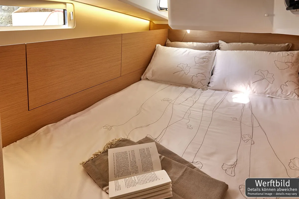Cabin on Titzi, a Jeanneau Sun Odyssey 410 sailboat at Palma de Mallorca, Spain