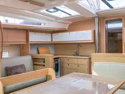 Salon of Amodiño, a Dufour 430 sailboat at Baiona, Spain