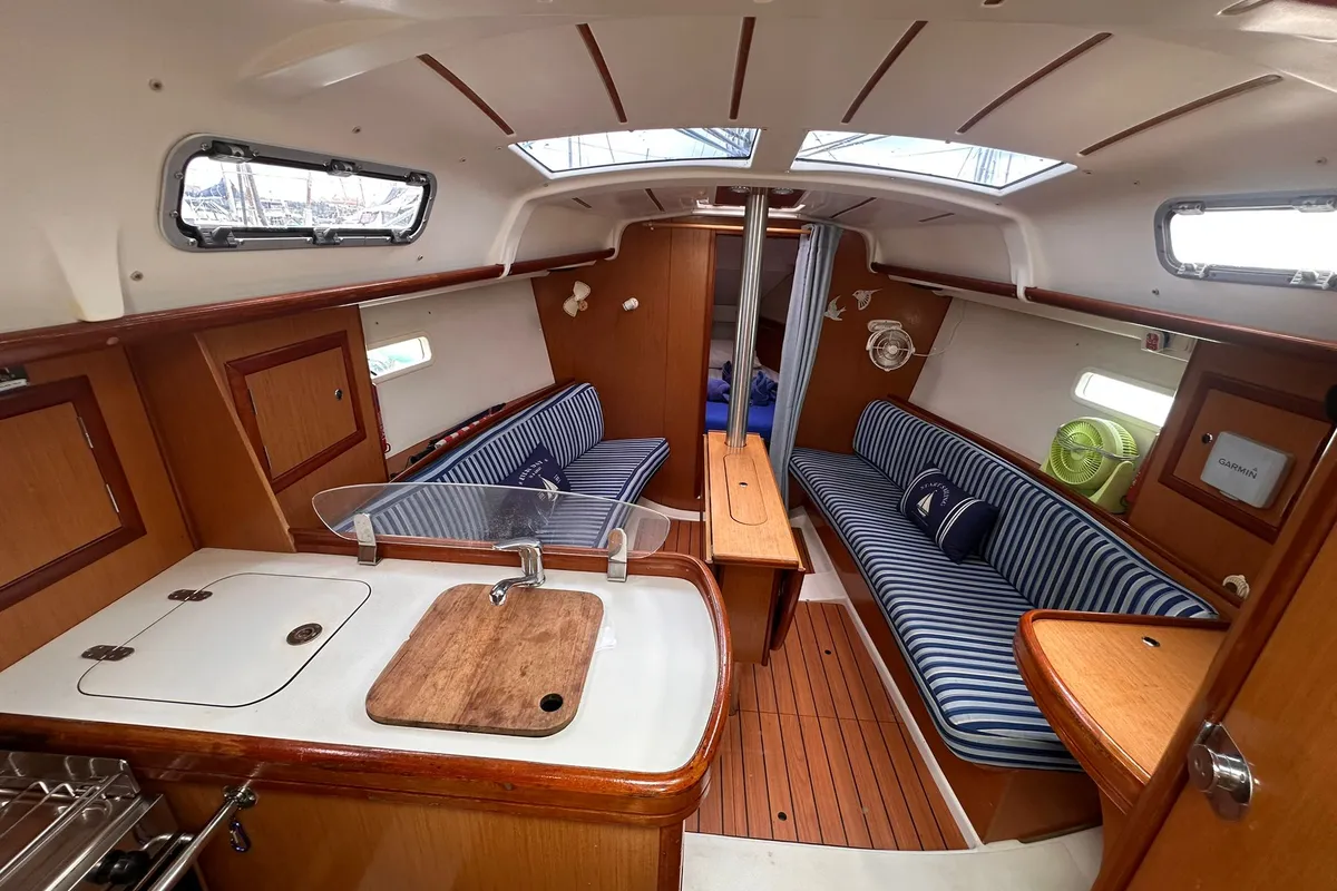 Salon of No regrets, a Beneteau Oceanis Clipper 323 sailboat at Mai Khao, Thailand