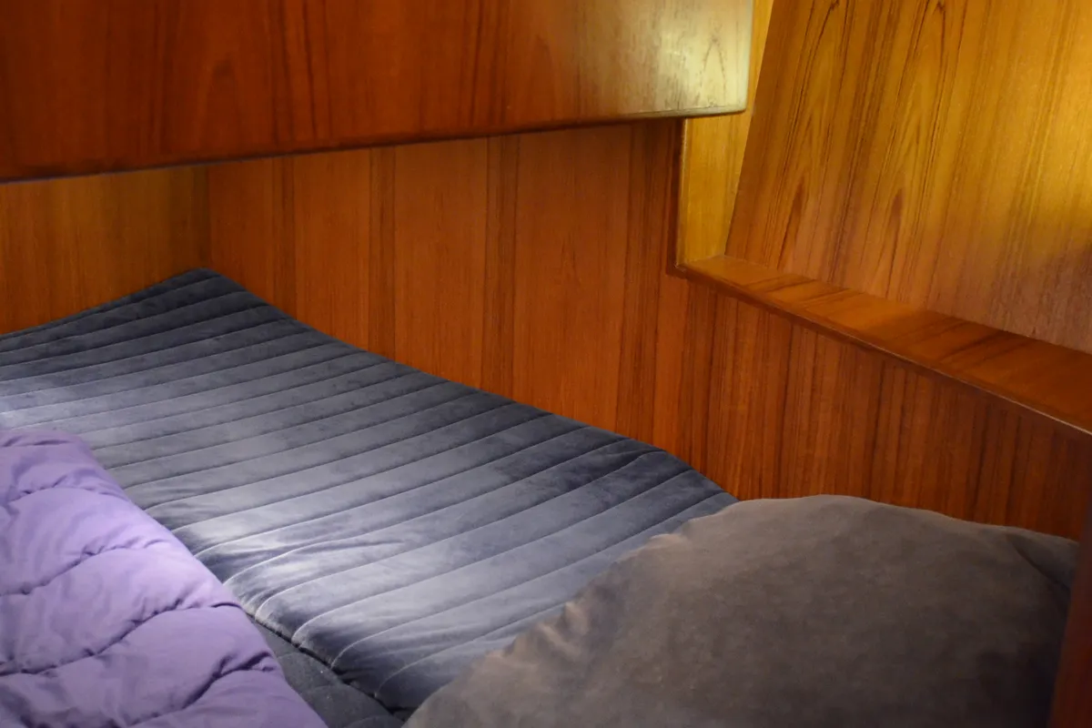 Cabin on De Drait DeLuxe 42, a motorboat at Woudsend, Netherlands