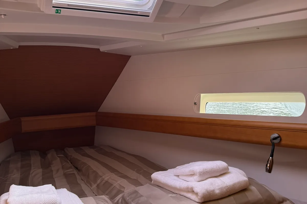 Cabin on ZikkZakk, a Jeanneau Sun Odyssey 409 sailboat at Bergen, Norway