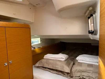 Cabin on ZikkZakk, a Jeanneau Sun Odyssey 409 sailboat at Bergen, Norway