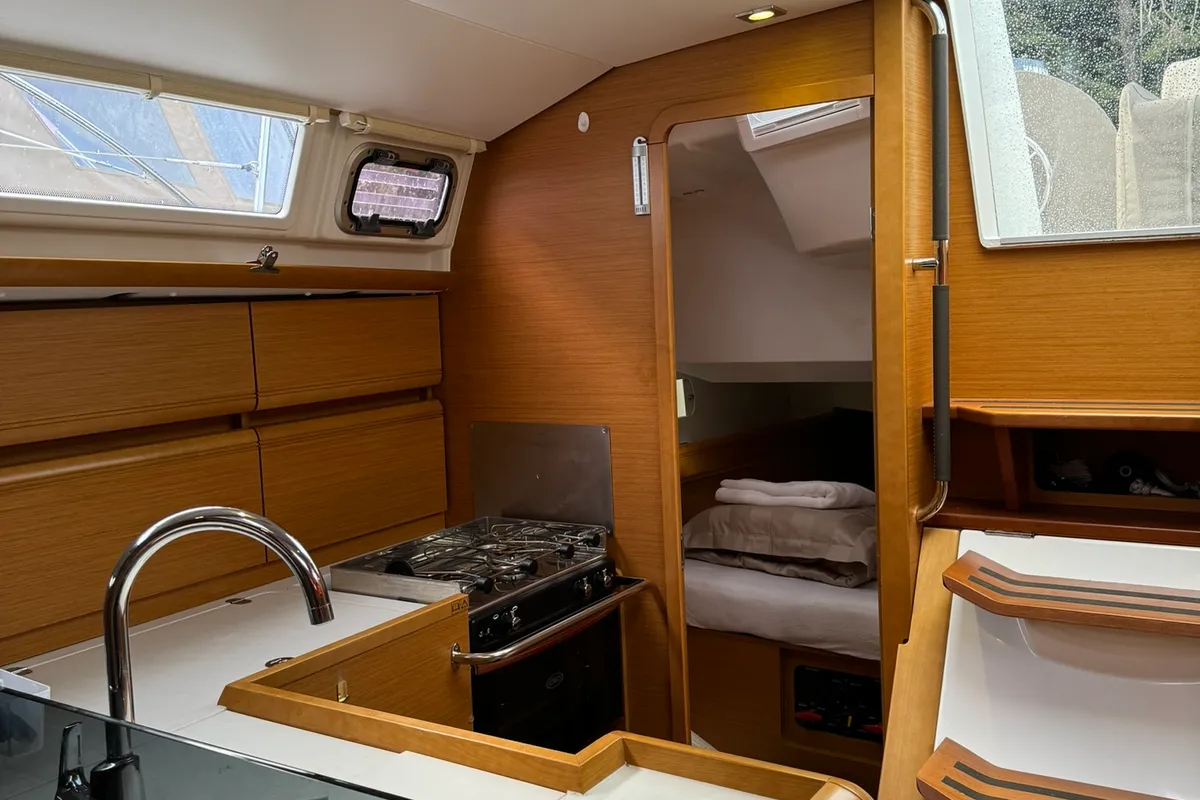 Galley of ZikkZakk, a Jeanneau Sun Odyssey 409 sailboat at Bergen, Norway