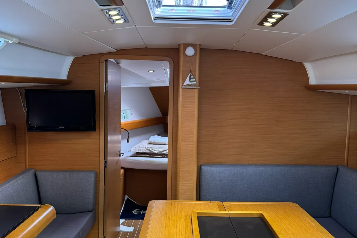 Salon of ZikkZakk, a Jeanneau Sun Odyssey 409 sailboat at Bergen, Norway