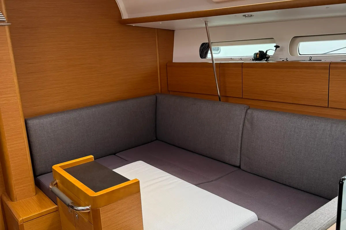Salon of ZikkZakk, a Jeanneau Sun Odyssey 409 sailboat at Bergen, Norway