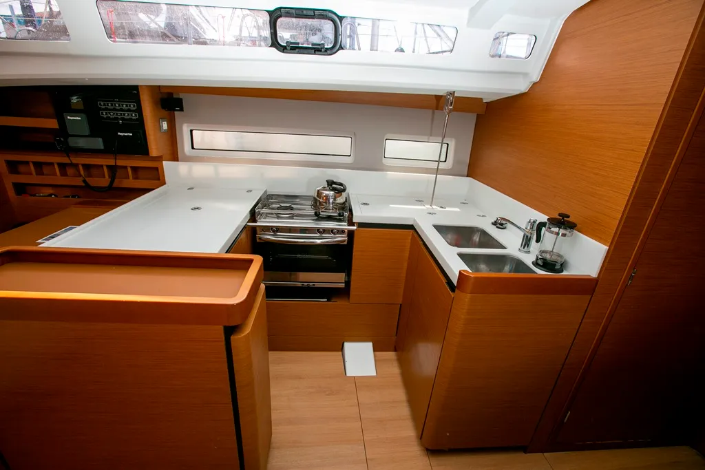 Galley of Homesick George, a Jeanneau Sun Odyssey 440 sailboat at Volos, Greece
