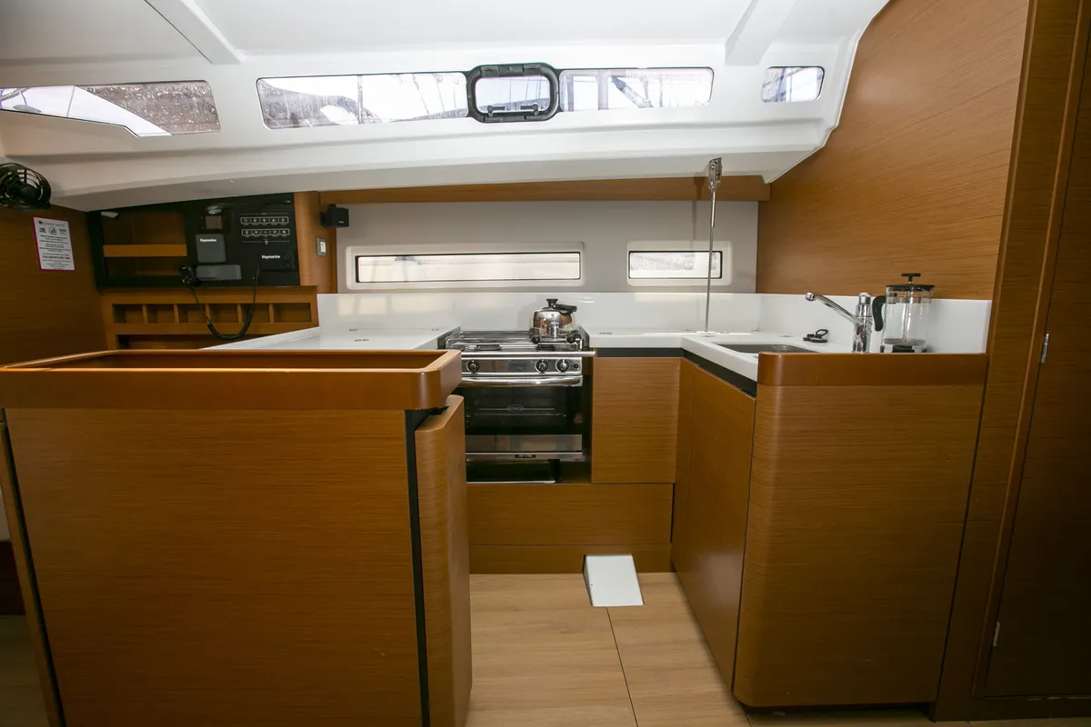 Homesick George, a Jeanneau Sun Odyssey 440 sailboat at Volos, Greece