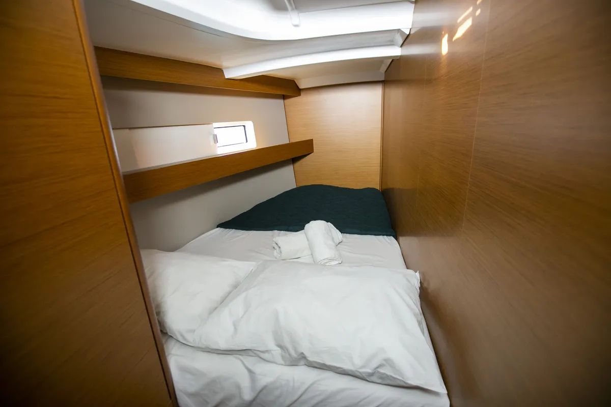 Galley of Homesick George, a Jeanneau Sun Odyssey 440 sailboat at Volos, Greece