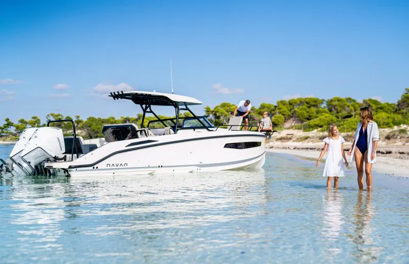NN, a Navan S30 motorboat at Cannigione, Italy
