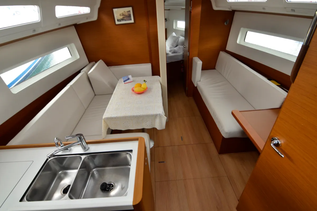 Salon of Philippa, a Jeanneau Sun Odyssey 380 sailboat at Cannigione, Italy