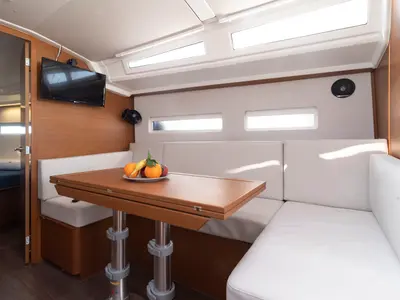 Salon of SuElli, a Jeanneau Sun Odyssey 410 sailboat at Felanitx, Spain