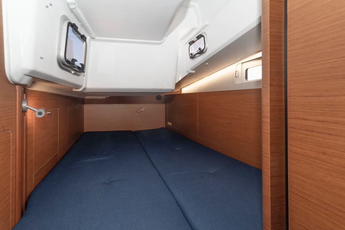 Cabin on SuElli, a Jeanneau Sun Odyssey 410 sailboat at Felanitx, Spain