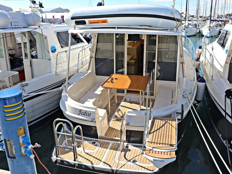 Exterior view of Jedva, a SAS - Vektor Adria 1002 Vektor motorboat at Općina Sukošan, Croatia