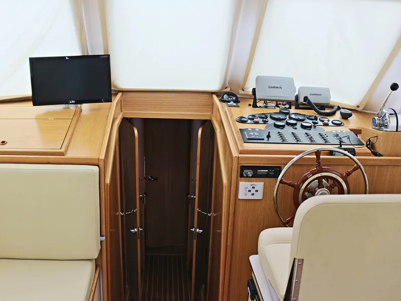 Cockpit of Jedva, a SAS - Vektor Adria 1002 Vektor motorboat at Općina Sukošan, Croatia