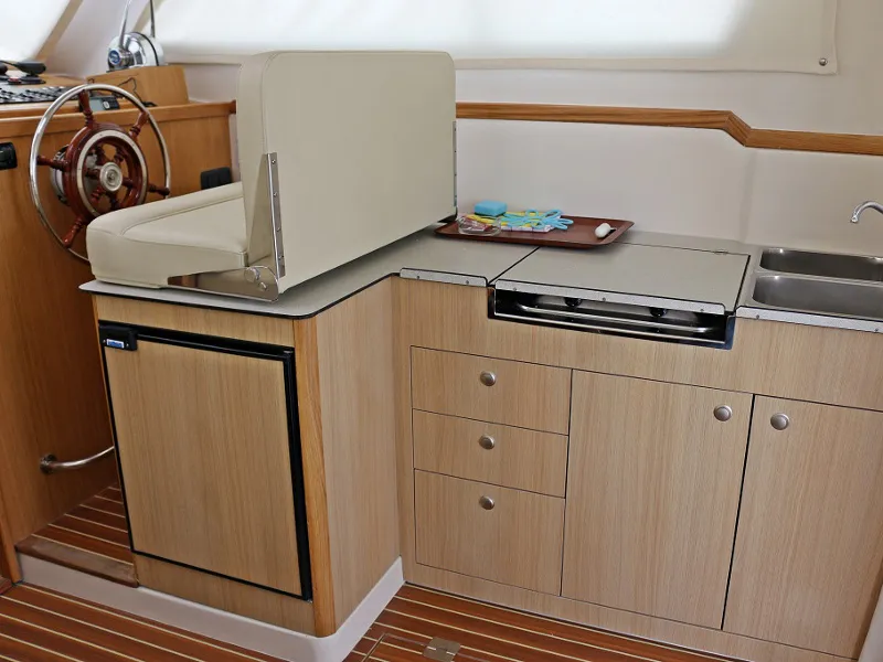 Galley of Jedva, a SAS - Vektor Adria 1002 Vektor motorboat at Općina Sukošan, Croatia