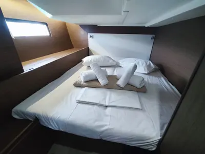 Cabin on DALIA, a Beneteau Oceanis 51.1 sailboat at Kontokali, Greece