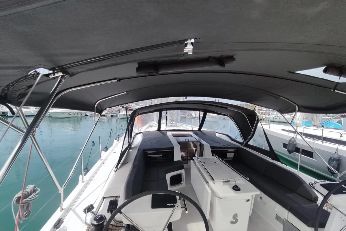 Cockpit of DALIA, a Beneteau Oceanis 51.1 sailboat at Kontokali, Greece