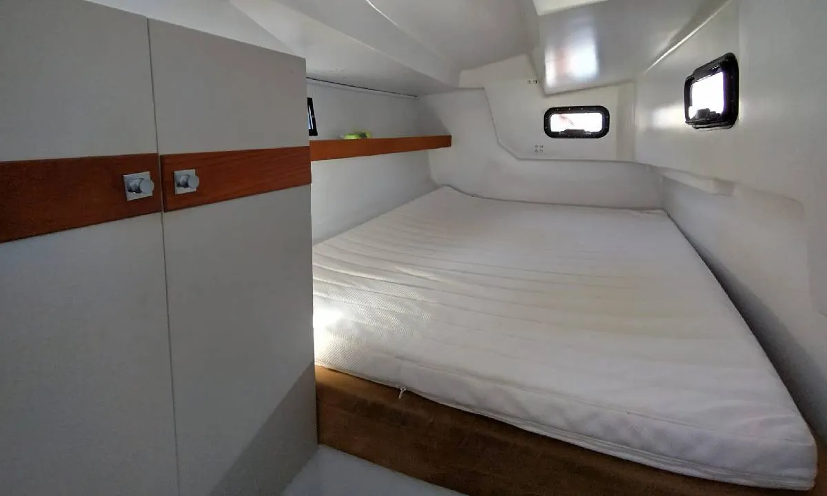 Cabin on Yume, a RM 10.60 sailboat at Saint-Cast-le-Guildo, France