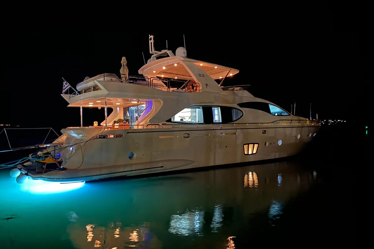 Exterior view of La Fenice, a Azimut 85F motor yacht at Kontokali, Greece