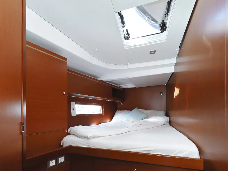Cabin on Grey Goose, a Beneteau Oceanis 51.1 sailboat at Općina Sukošan, Croatia