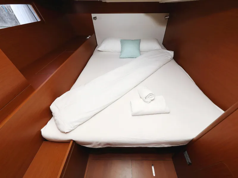 Cabin on Grey Goose, a Beneteau Oceanis 51.1 sailboat at Općina Sukošan, Croatia