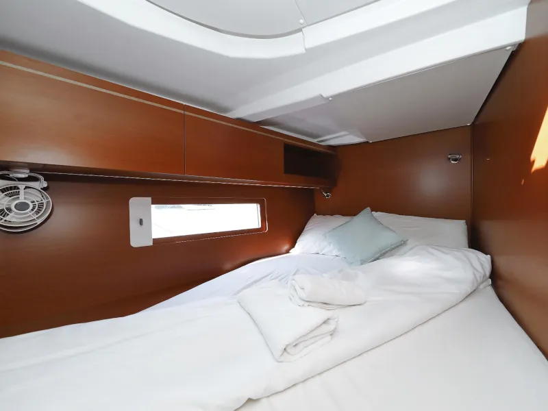 Cabin on Grey Goose, a Beneteau Oceanis 51.1 sailboat at Općina Sukošan, Croatia