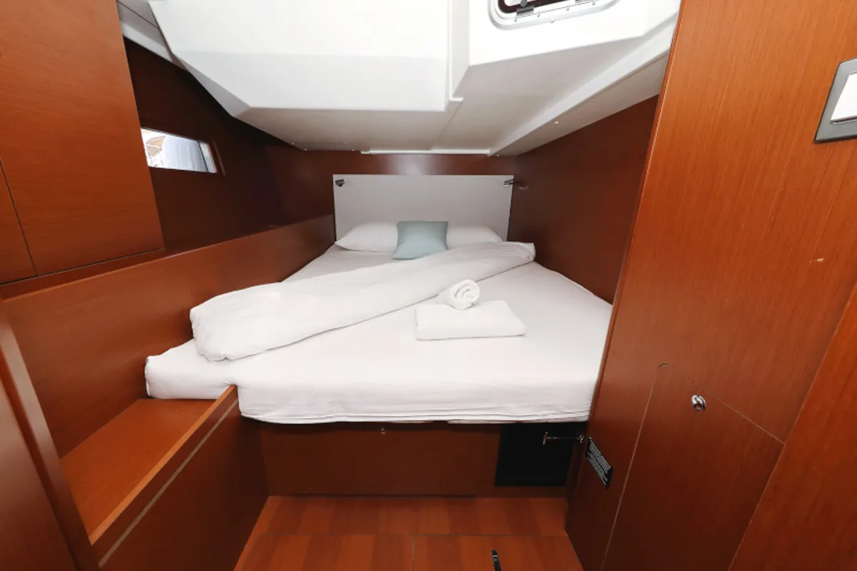 Cabin on Grey Goose, a Beneteau Oceanis 51.1 sailboat at Općina Sukošan, Croatia