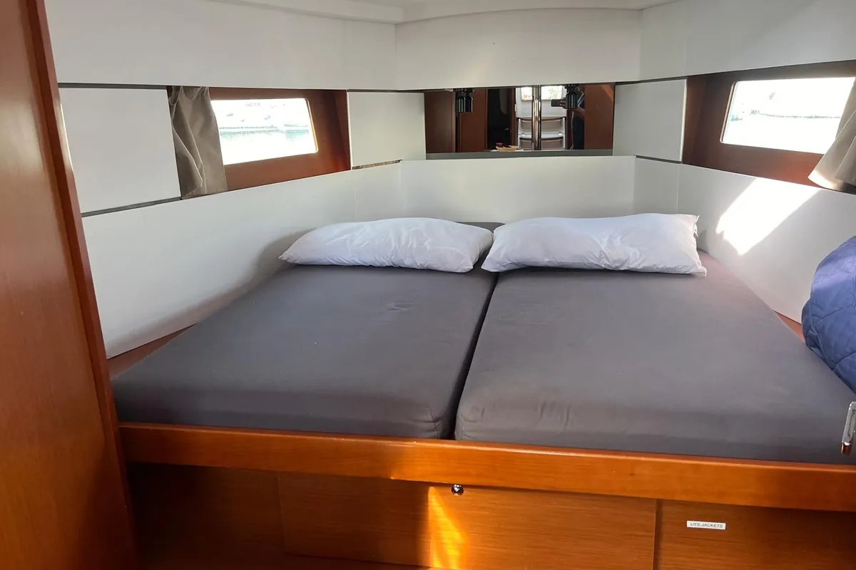 Cabin on Naima, a Beneteau Oceanis 38.1 sailboat at Cannigione, Italy