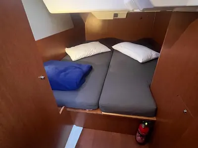Cabin on Naima, a Beneteau Oceanis 38.1 sailboat at Cannigione, Italy
