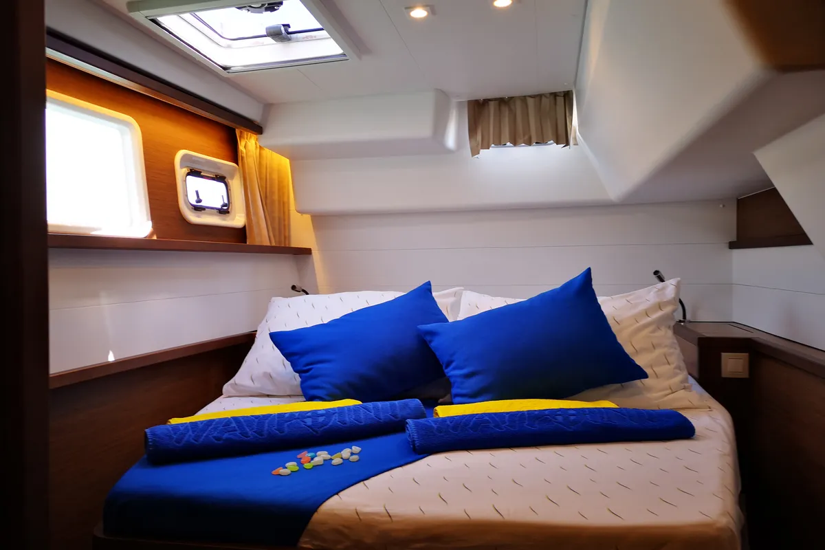 Cabin on Calm Point, a Lagoon 450 catamaran at Split, Croatia
