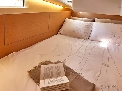 Cabin on Sunsail 410 Classic, a Jeanneau Sun Odyssey 410 sailboat at Piraeus, Greece