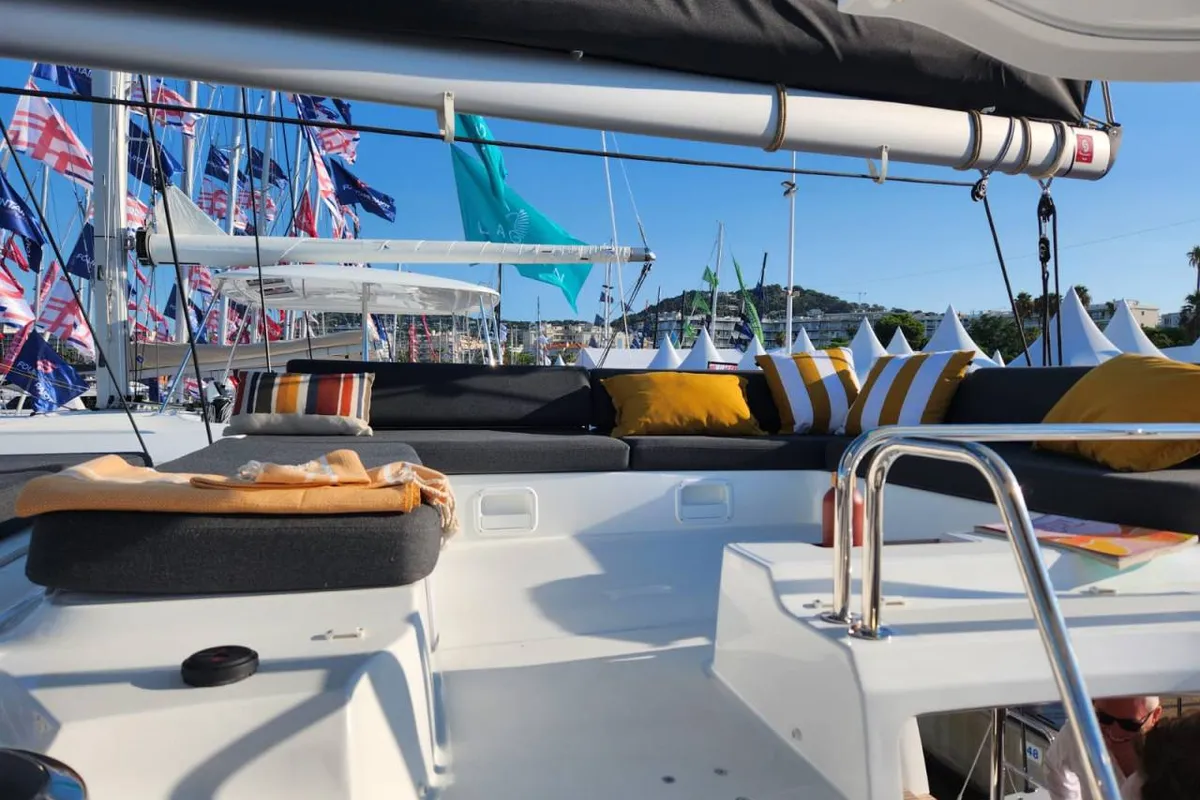 Solara, a Lagoon 43 catamaran at Bonifacio / Bunifaziu, France