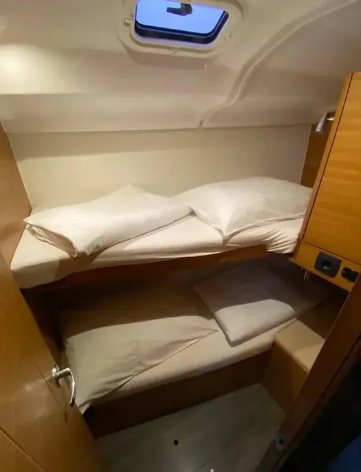 Cabin on EISNER, a Beneteau Oceanis 40.1 sailboat at Grad Šibenik, Croatia