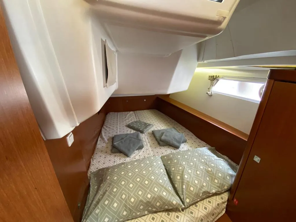 Cabin on Tina, a Beneteau Oceanis 41 sailboat at Fethiye, Turkey