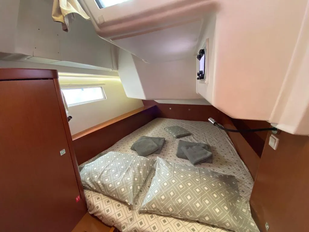 Cabin on Tina, a Beneteau Oceanis 41 sailboat at Fethiye, Turkey