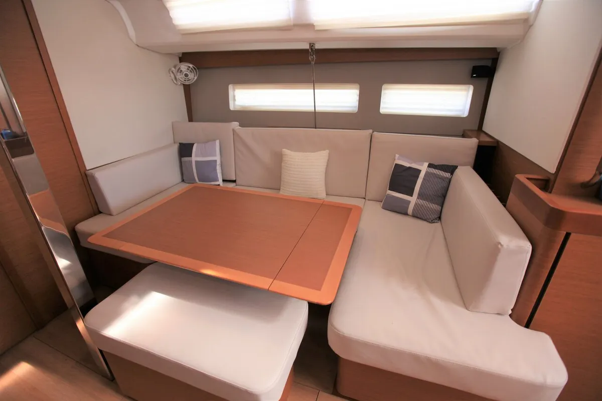 Salon of Andiamo, a Jeanneau Sun Odyssey 440 sailboat at Road Town, British Virgin Islands