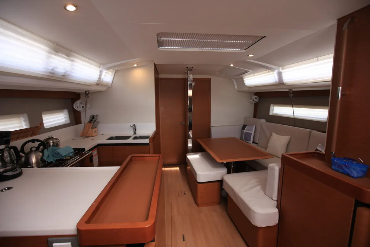 Salon of Andiamo, a Jeanneau Sun Odyssey 440 sailboat at Road Town, British Virgin Islands
