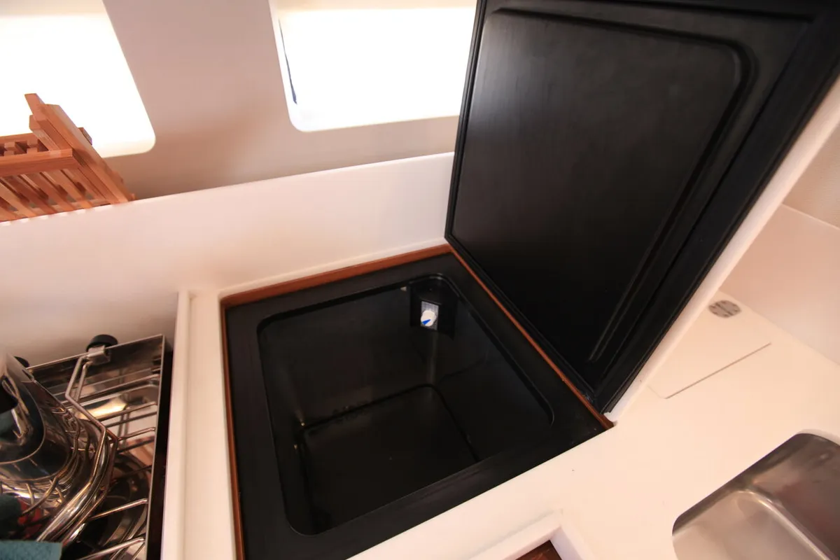 Galley of Andiamo, a Jeanneau Sun Odyssey 440 sailboat at Road Town, British Virgin Islands
