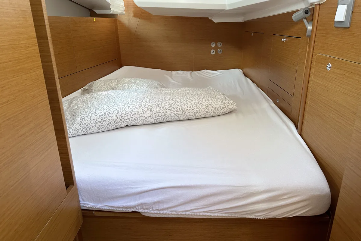 Cabin on Lara, a Jeanneau Sun Odyssey 410 sailboat at Punat, Croatia